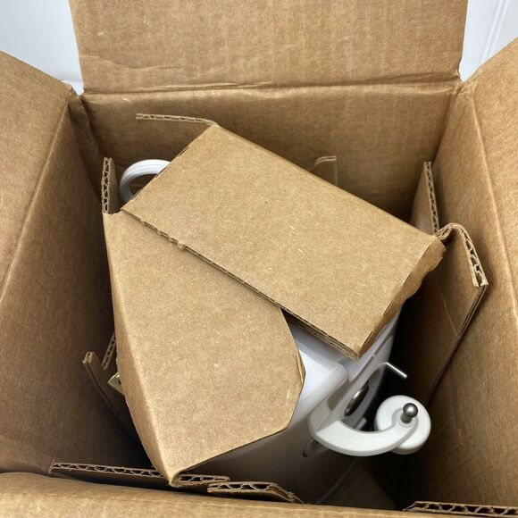 OPEN BOX NEW Sunbeam Pop & Clean Extra Tall Counter Top Can Opener 3114 - Picture 4 of 5